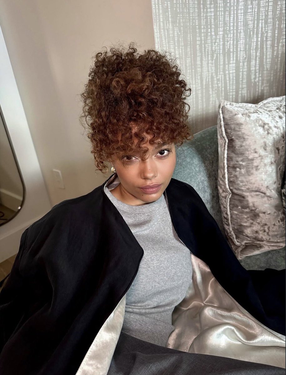 Whitney Peak HQ tweet media