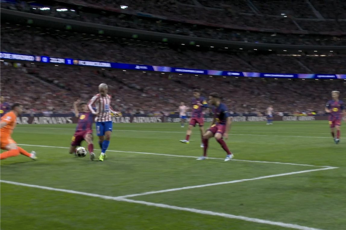 The Touchline | 𝐓 tweet media