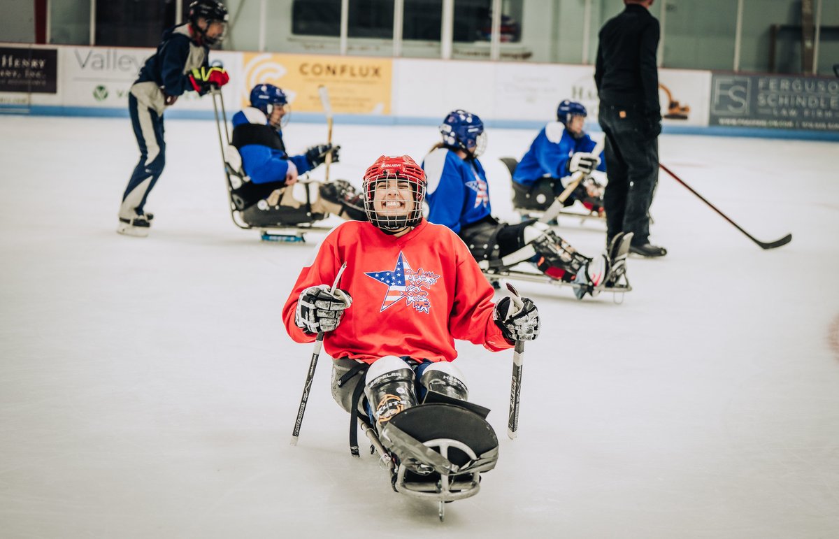 DAVHQ's tweet image. These adaptive sports events for veterans are not just creating memories; they’re building hope and changing lives, one miracle at a time. View the full photo gallery at dav.la/WSC2026. #WinterSportsClinic #AdaptiveSports #Veterans