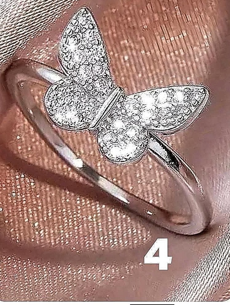 أحٍلُام tweet media