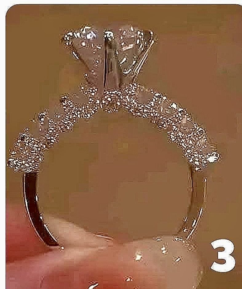 أحٍلُام tweet media