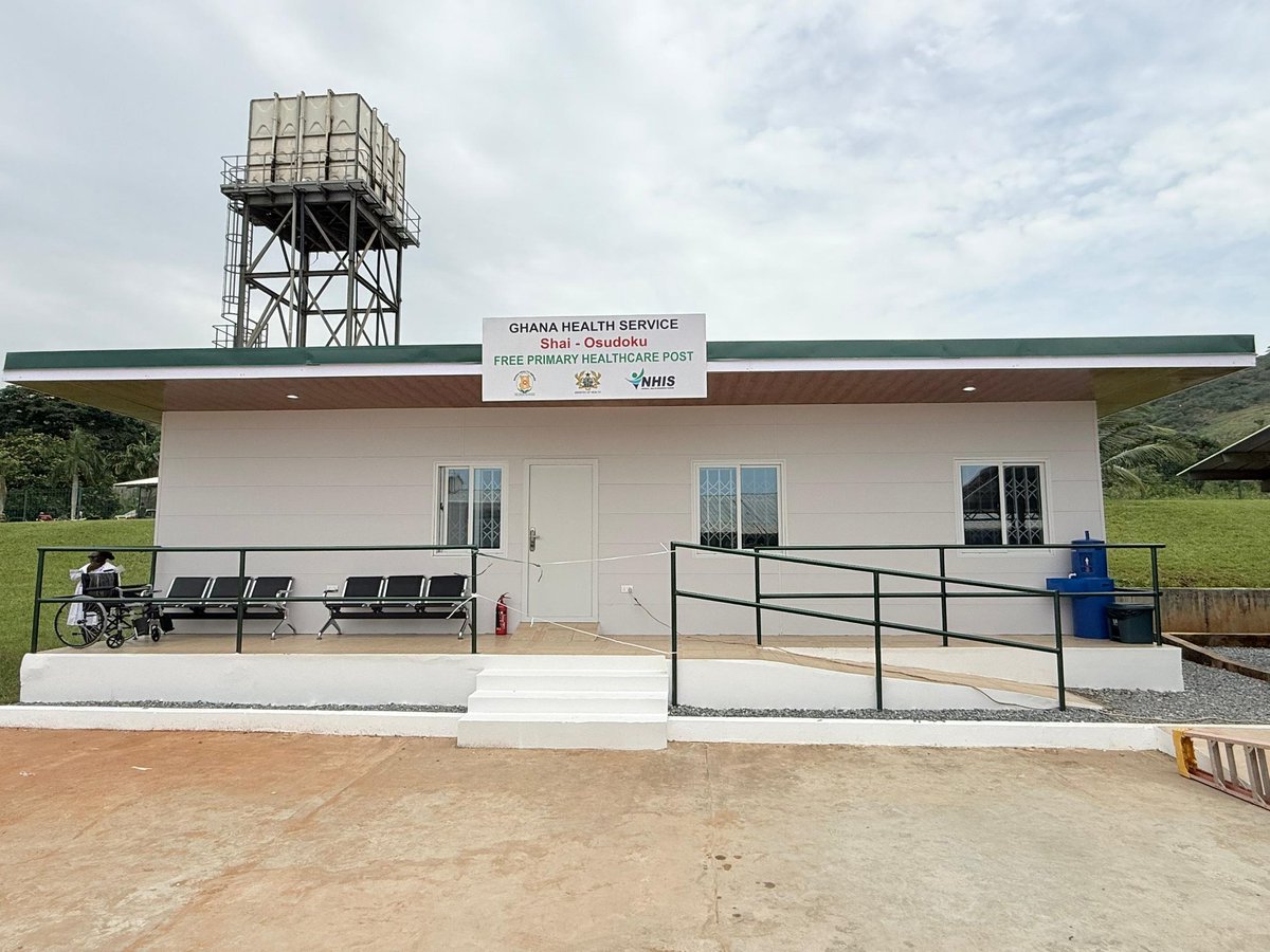 FelixKwakyeOfo1's tweet image. In addition to the over 24,000 pieces of hospital equipment to be distributed to various health facilities across the country as part of the Free Primary Health Care Programme to be launched tomorrow, 350 Health Posts will be put up in public places such as bus stations, markets