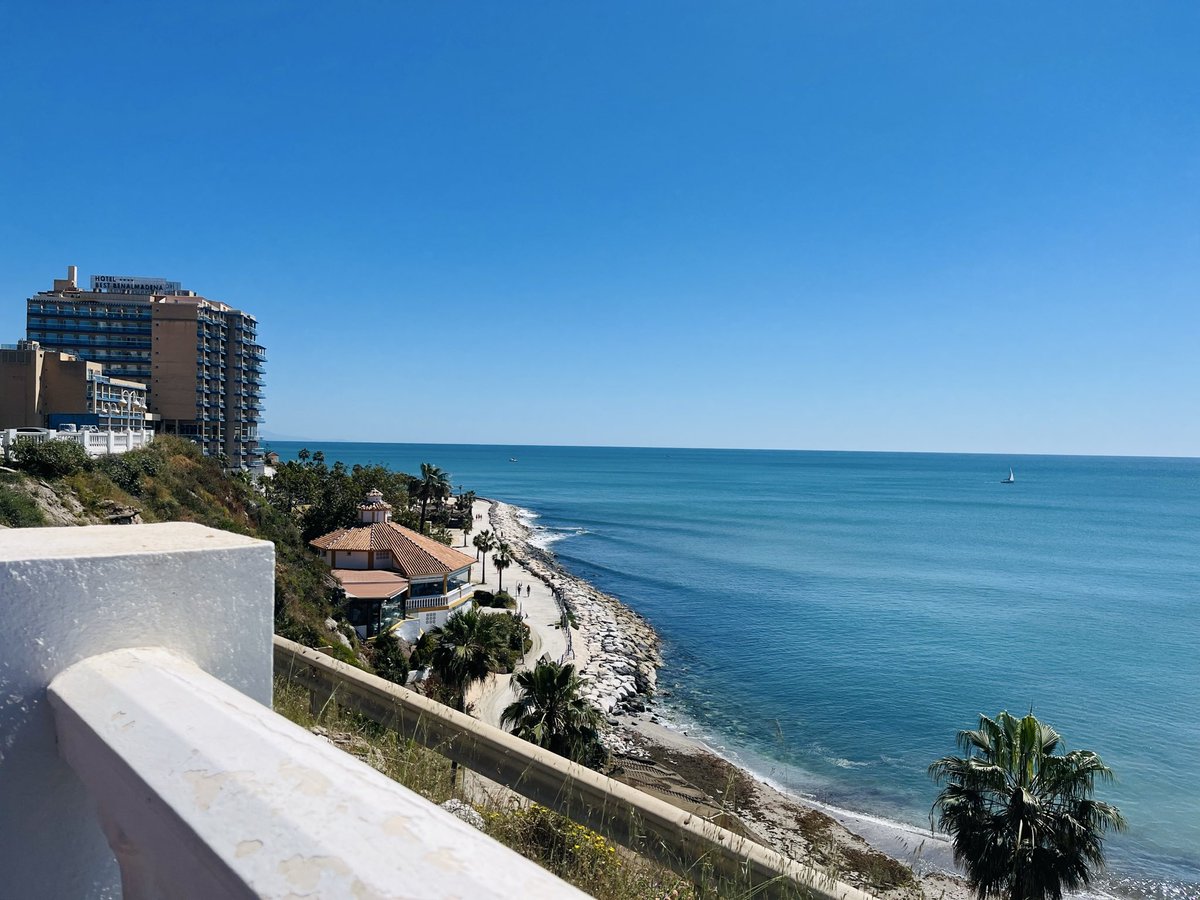 Feel like pure shit, just wanna be a millionaire so I never have to leave this view 😩