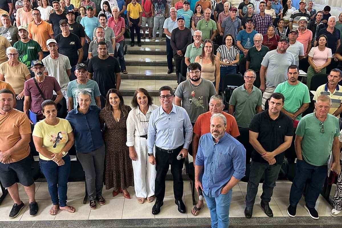 Nova rodada da ação liderada pela Assembleia Legislativa aconteceu nesta terça, em São Domingos do Norte, reunindo cerca de 140 agricultores do município e de cidades vizinhas. Matéria completa: al.es.gov.br/Noticia/2026/0…