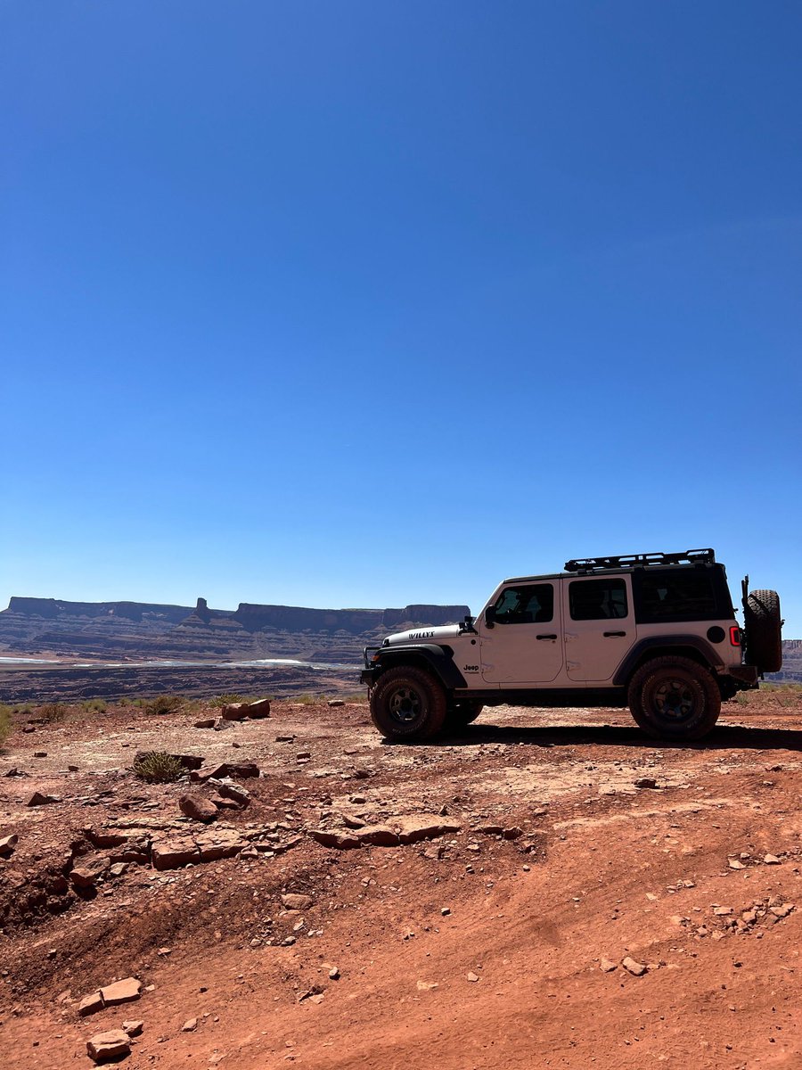 HighCountryJNL's tweet photo. Drove a long way for this… worth every mile.
#JeepLife #MoabUtah #OffRoadLife #4x4 #ExploreMore https://t.co/JEzkb7NTpV