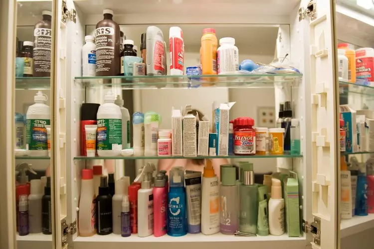 Low‑waste wellness is here 🌱 Build a sustainable medicine cabinet &amp; protect your health + planet.

canadapharmacyonline.com/blog/the-rise-…

#EcoWellness #MedicineCabinet #CPOHealth #CanadianPharmacy