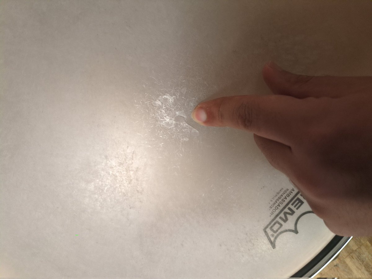 既に気泡っぽいのが入ってたりとは言え、2回も皮破るとは……それもプラ　

それも今回もArhusです
（March普通の音量でやってました）

ということでヘッドブレイカーの称号を自分に与えました
もういりません