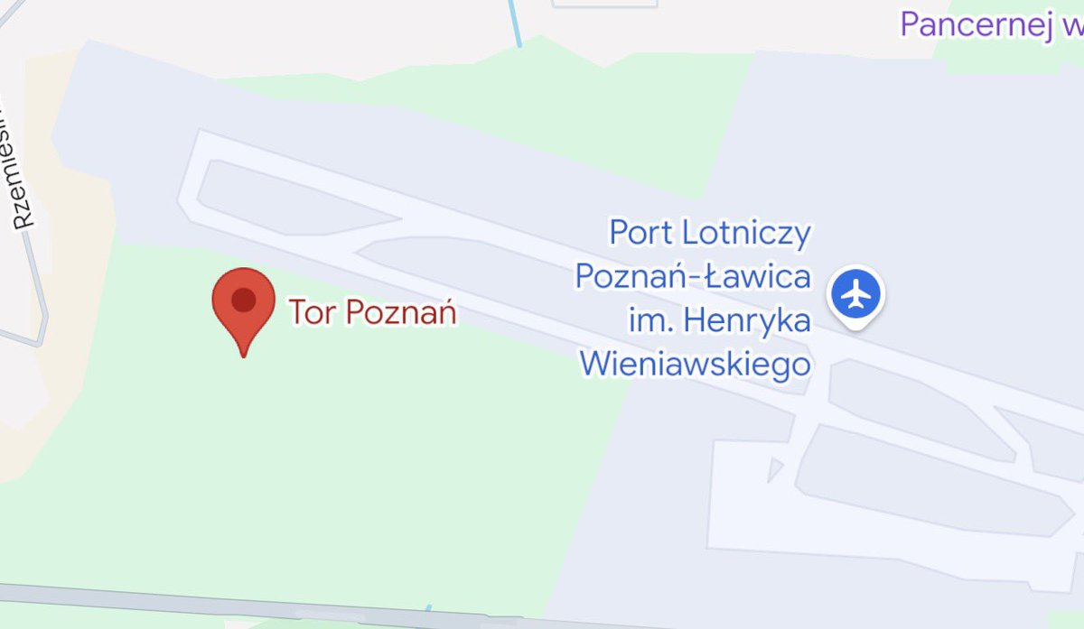 JanMolskiIII's tweet photo. To jest totalna kompromitacja GIOŚ. 

Mieszkańcy, którzy się wprowadzili na Poznańską Ławicę i do Przeźmierowa (tak bo to oni robią od lat awanturę o tor) zrobili to o wiele później niż powstał tor kupując tanie działki. 

Co ciekawe, też w ostatnim czasie wymusili zamknięcie nocnych lotów na Ławicę XD 

Jak tak dalej pójdzie, to będą naciskać na zamknięcie lotniska