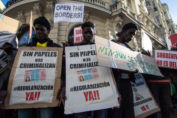 _Direct_News's tweet image. #IMMIGRATION EUROPE 🇪🇺

🚨 «Ils pourront circuler librement en France» : J. Bardella alerte sur le plan de régularisation massif des clandestins en Espagne

Le gouvernement socialiste espagnol a lancé un vaste plan de régularisation des sans-papiers, qui pourrait concerner plus