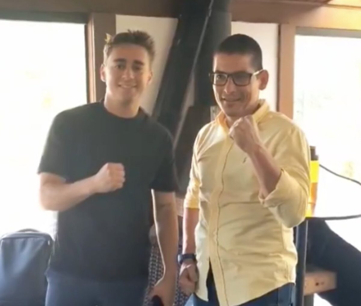 🚨 ATENÇÃO PATRIOTAS 🚨

Faz alguns dias, talvez 10, começou uma choradeira aqui no twitter sobre PERDA DE SEGUIDORES. Eu achei super estranho pq nesses últimos dias muitos BOLSONARISTAS passaram a me seguir...
Aí eu fui investigar alguns perfis que estavam reclamando e adivinha