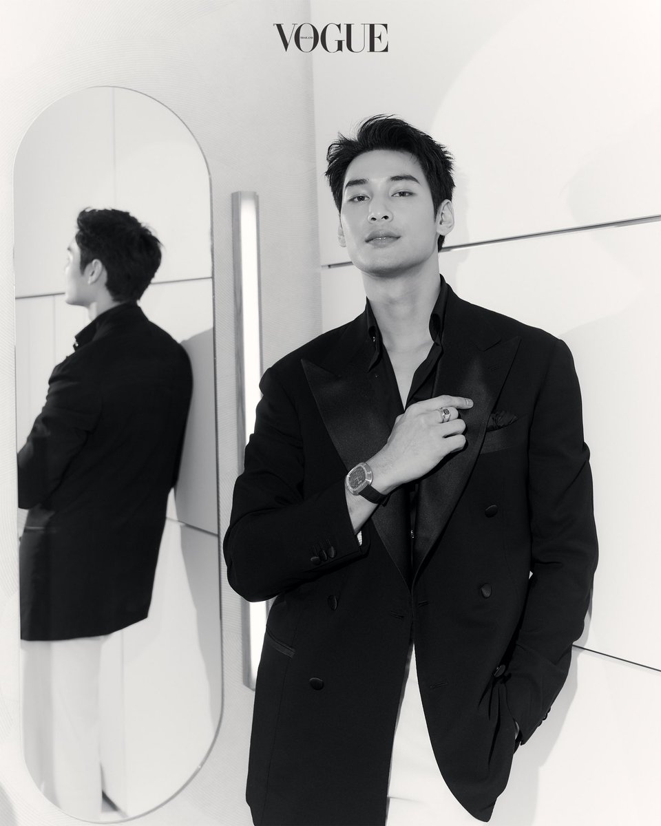 Vogue Thailand tweet media