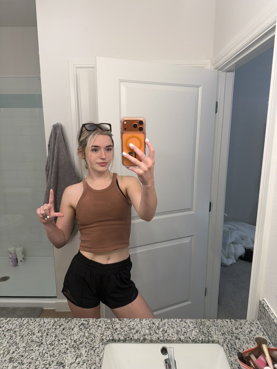 goddess ash 👑 tweet media