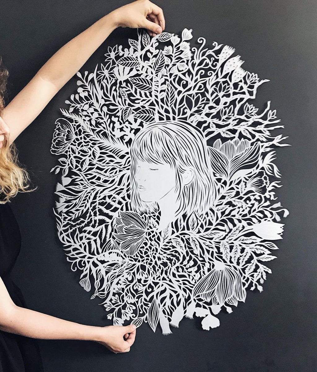 Domestika's tweet photo. Eugenia Zoloto (@eugenia_zoloto) is a paper artist and illustrator from Kyiv, Ukraine. Visit her profile and enjoy the works of art he is able to make with just paper and scalpel.
#domestika #paperart #papercut #papercraft #papercutartist #paperaddict https://t.co/k42cuRmg8x