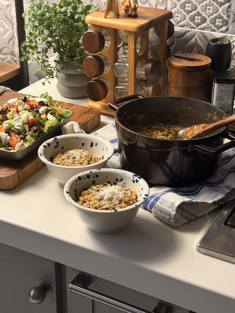 إي لأ tweet media