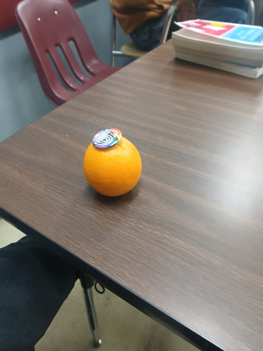 Can0fM1LKWormz tweet media