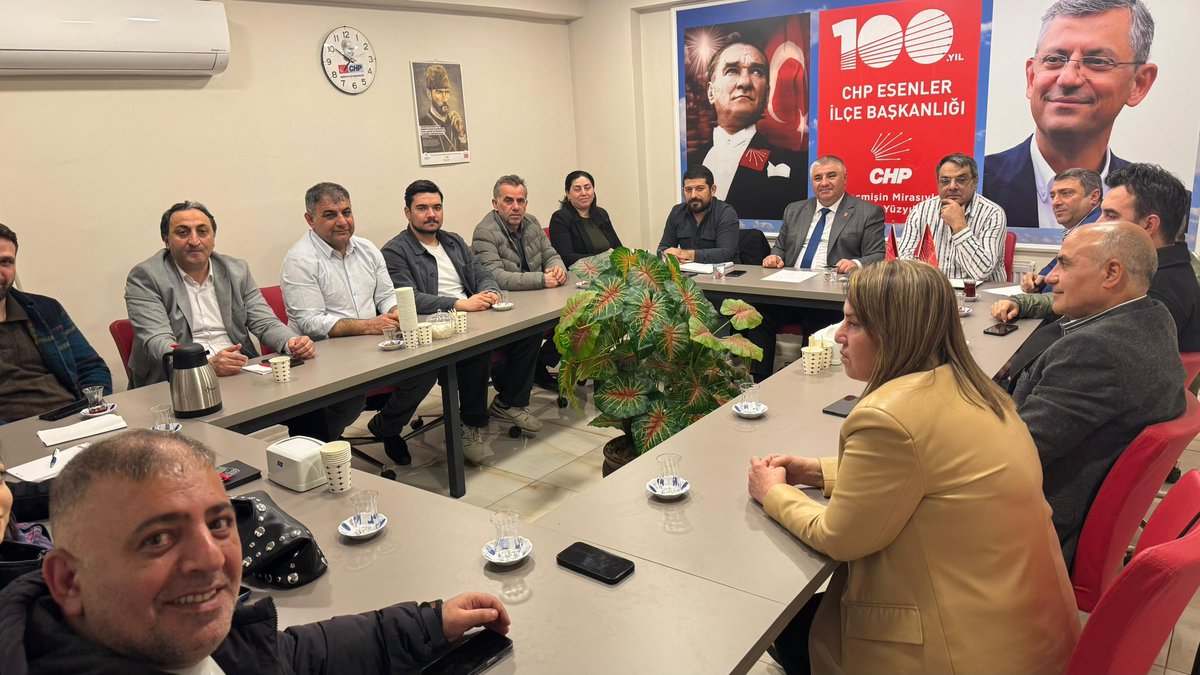 CHP Esenler İlçe Başkanımız Kemal Şahin başkanlığında; Olağan Yönetim Kurulu Toplantımızı gerçekleştirdik.