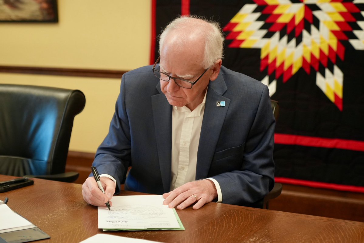 Governor Tim Walz tweet media