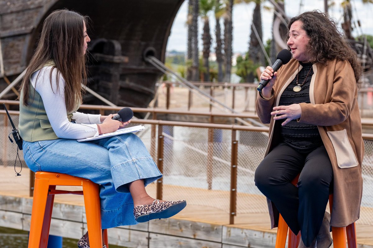 DipuHU's tweet photo. Seguimos mostrando la grandeza de #Huelva en la Feria del Turismo. Ana Delgado continúa destacando las enormes potencialidades de la provincia, con una nueva mirada a la Sierra de Aracena y Picos de Aroche: #Jabugo, #CumbresdeEnmedio, #Aroche #AlmonasterlaReal y #Cortegana. https://t.co/dN5uXYveHs