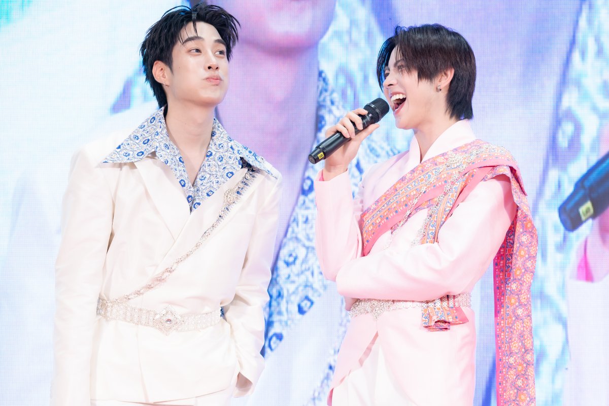 CpnLife's tweet image. พี่เติ้ลอย่างทำอย่างงี้ มันจะไอนั่นเอาน๊าาา 

TFO SONGKRAN AT CENTRAL RM9  

#CentralRama9xTleFirstone #SongkranAtCentral ​ #SummerFestAtCentral​ #TleFirstone #CentralRama9​ #CentralPattana