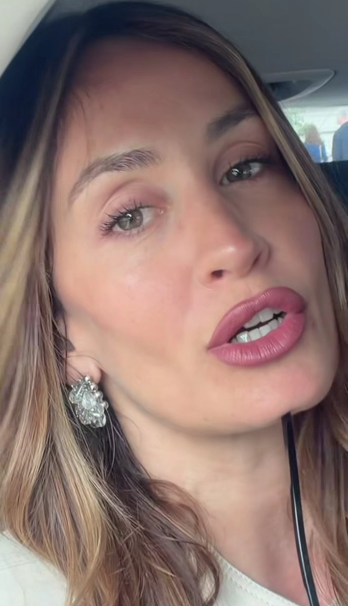 Alina 06 Chelaru tweet media