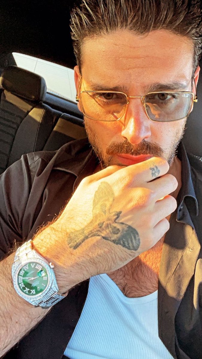 𝘙𝘰𝘤𝘤𝘰 𝘔𝘢𝘳𝘰𝘯𝘪 tweet media