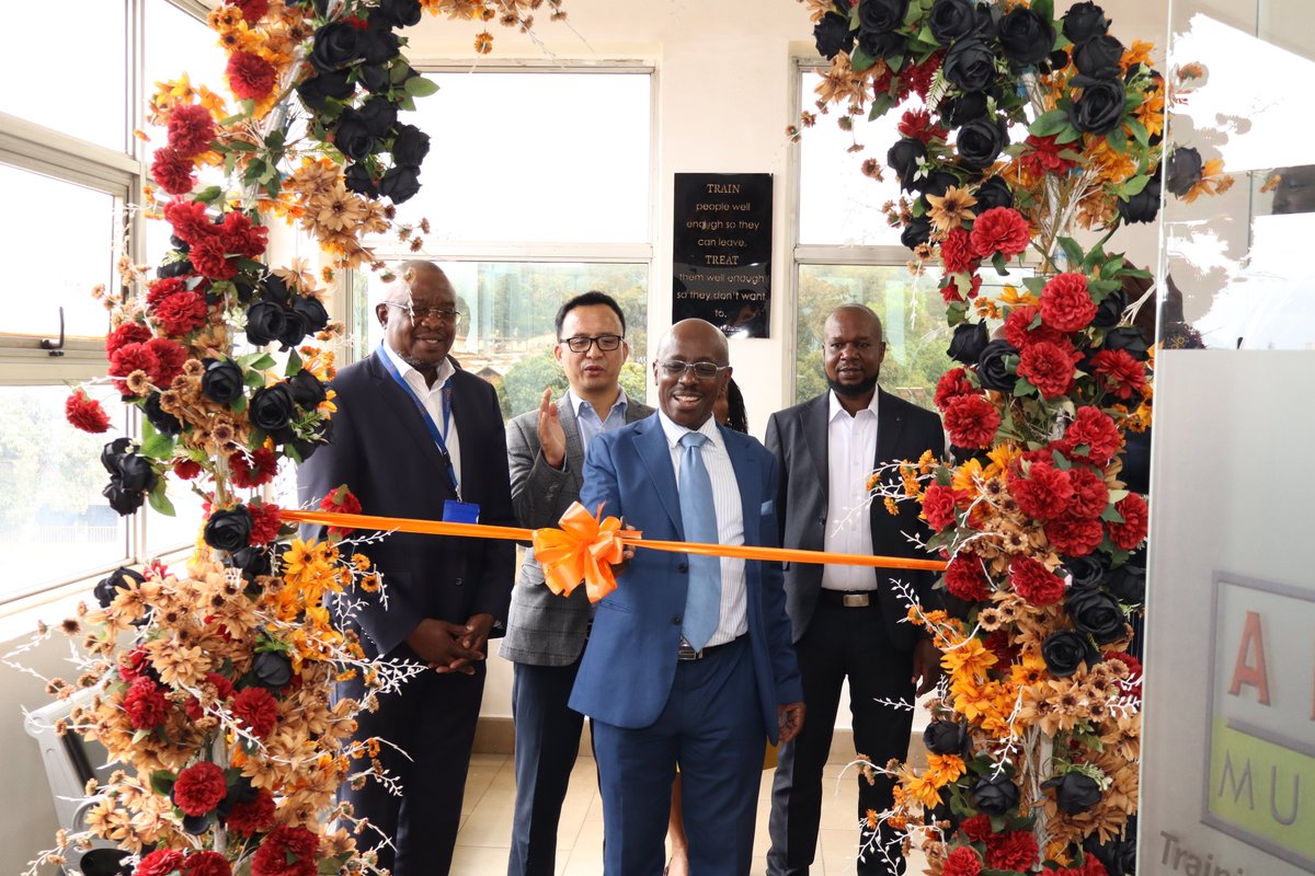 aptech_uganda's tweet image. Celebrating a powerful partnership 🎉
 Aptech Uganda × MAT ABACUS Business School
Together, we’re shaping the future of tech education with practical, AI-powered skills.

📲 0791448875
#AptechUganda #Partnership #StrongerTogether #AI