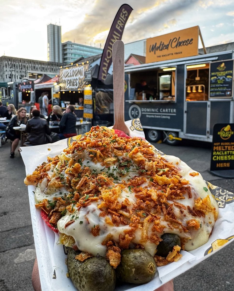 BLUE COLLAR 🌮🍔🍹 tweet media