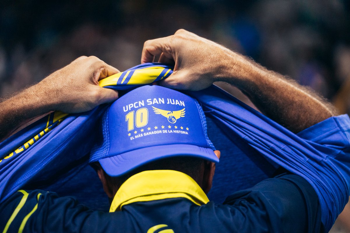 VoleyACLAV's tweet photo. 🏆🔥 NOCHE DE FESTEJO EN SAN JUAN

UPCN San Juan Vóley celebró en casa un nuevo título de la LVA🥇

Alegría, emoción y un equipo que vuelve a lo más alto del vóley argentino con su décimo campeonato 🏐 https://t.co/uNbJvAekaM