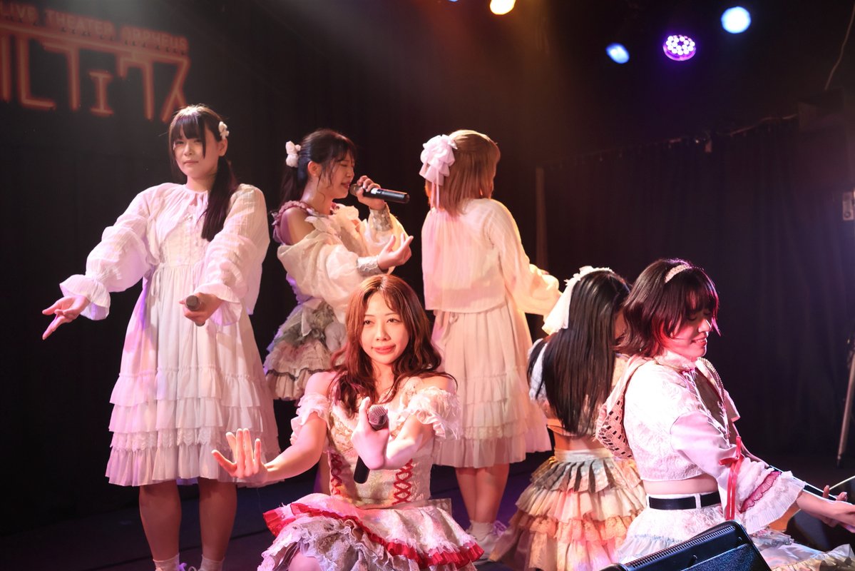 じぇすろー tweet media