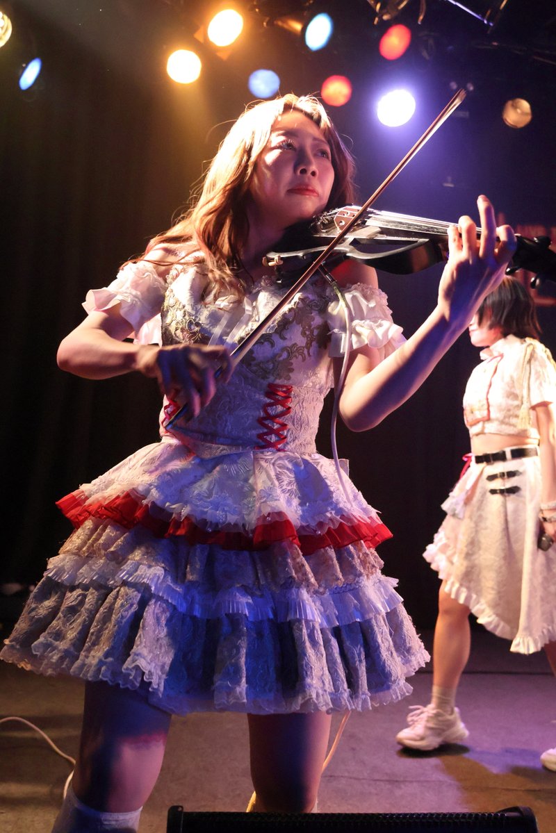 じぇすろー tweet media