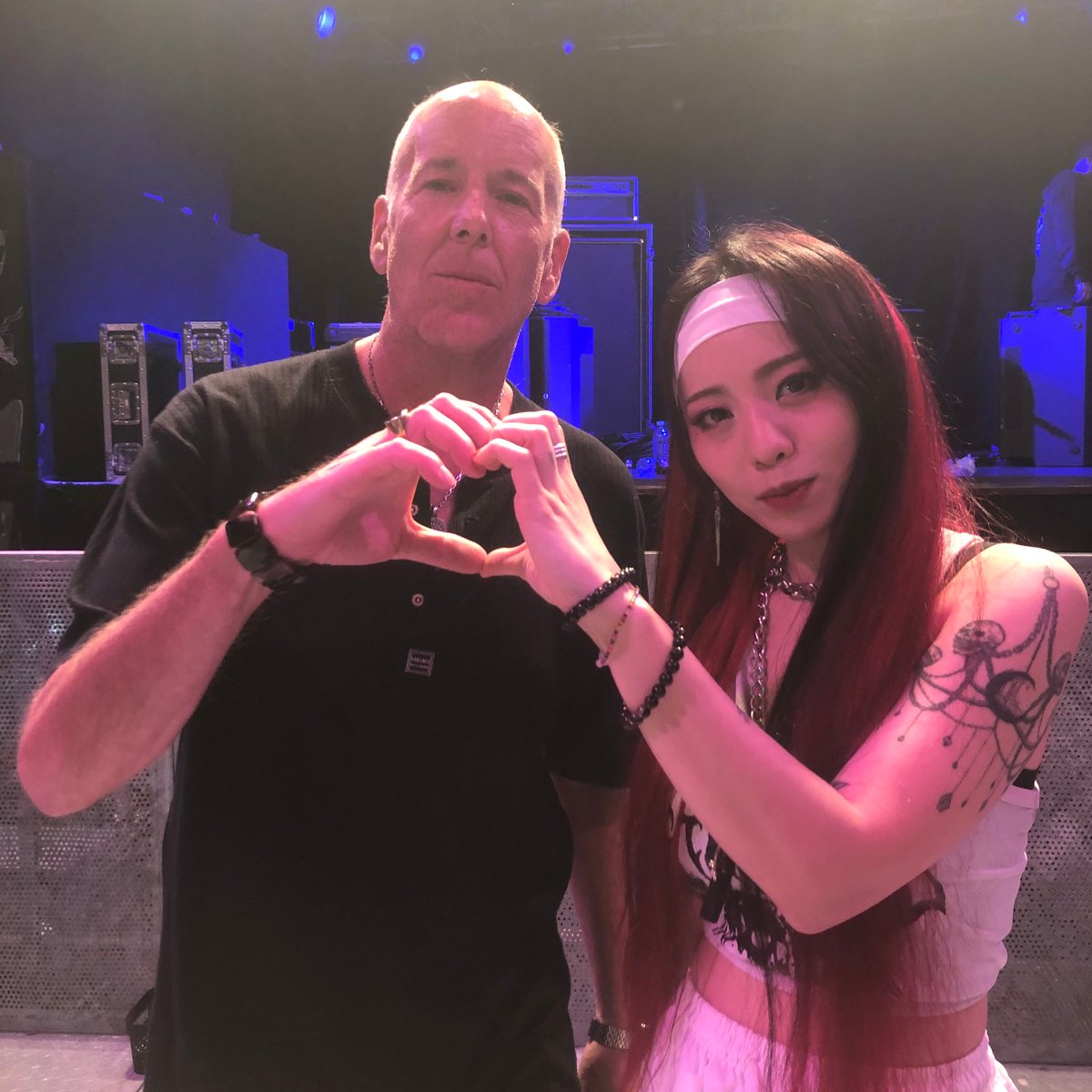 andyandorian's tweet image. Learning Korean with Rumi
Lesson One: The Korean Heart
Not perfect, but with patient help at least approximately correct😅

#rollingquartz #music #concert #cologne #korean #learingkorean #fun #beauty #photo #photography #humor #asian #rock #kpop #beautifulwoman #lovely #cute
