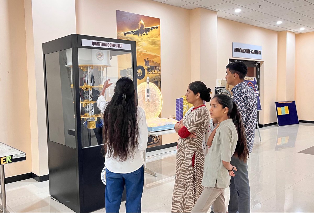 RSCBhavnagar's tweet photo. From qubits to curiosity, #WorldQuantumDay @RSCBhavnagar brought quantum science closer than ever. Through engaging activities and simple insights, the magic of the quantum world unfolded in the most exciting way. https://t.co/GwJNBjf8i2