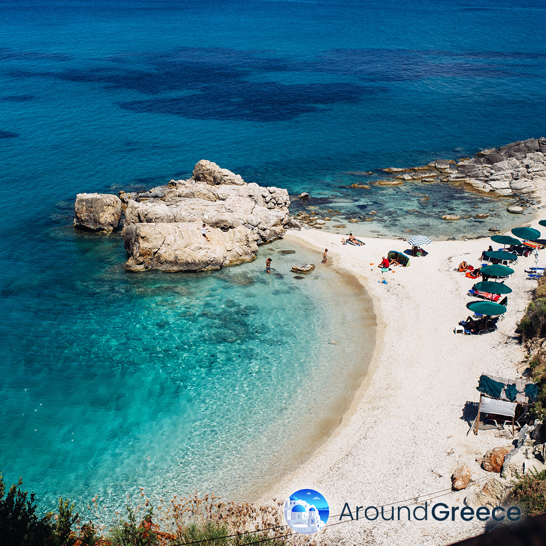 AroundGreece's tweet image. Xigia Beach is not your typical swim. The water carries sulfur, giving it a milky glow and a spa-like feel. Step in, float, and let the sea do its thing.

❤️ Tag #aroundgreece
❤️ Follow @aroundgreece

aroundgreece.net/zakynthos

#Zakynthos #Greece #Greekislands