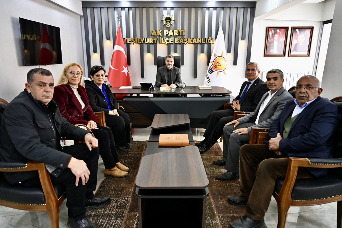 📍 AK Parti #Yeşilyurt İlçe Başkanlığı

#Malatya #Beydağı Muhtarlar Derneği Başkanımız Hüseyin Başıbüyük ve değerli yönetimini parti binamızda ağırlamaktan memnuniyet duyduk. 

Nazik ziyaretleri ve samimi sohbetleri için kendilerine teşekkür ediyor, çalışmalarında başarılar