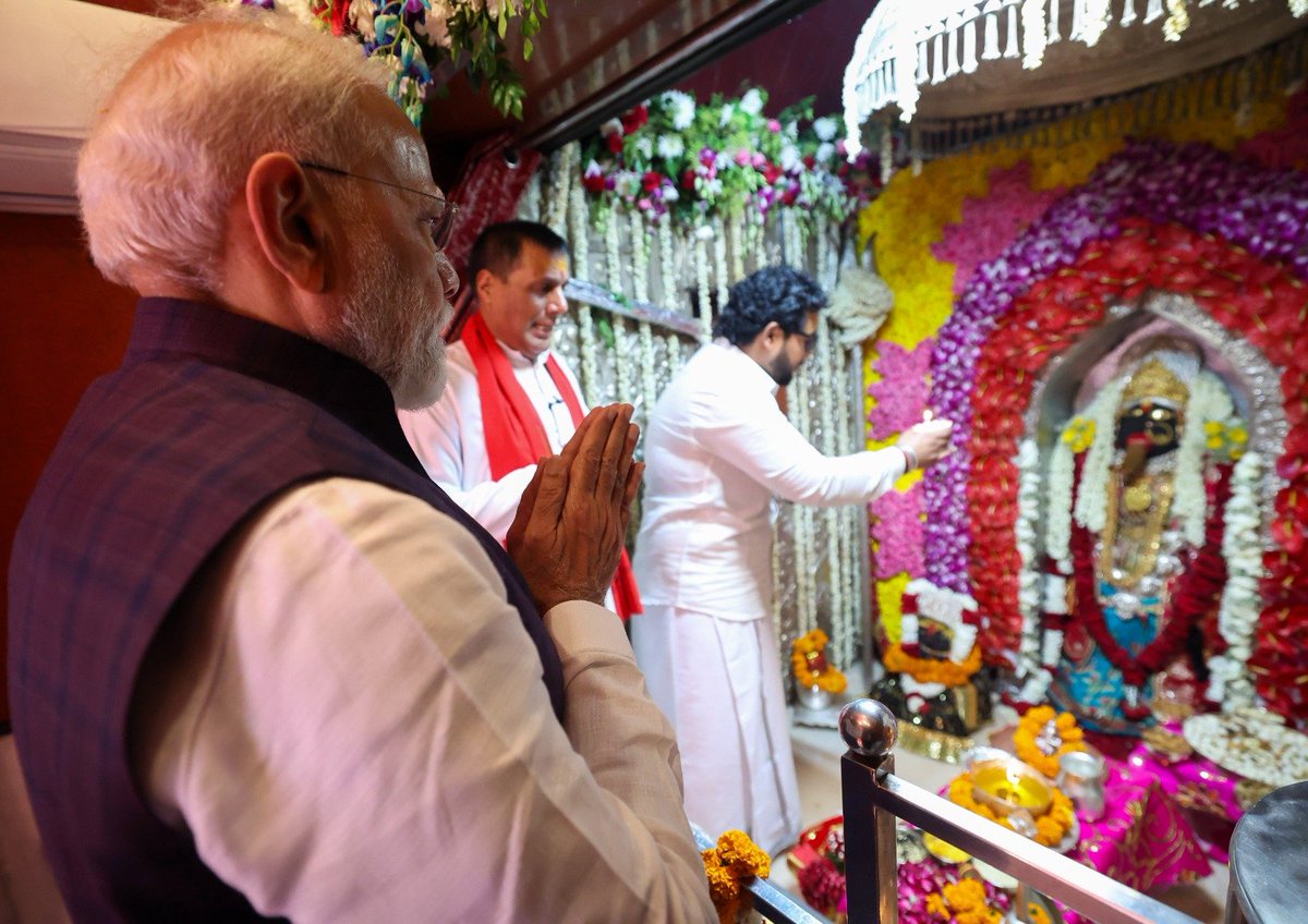 Narendra Modi tweet media