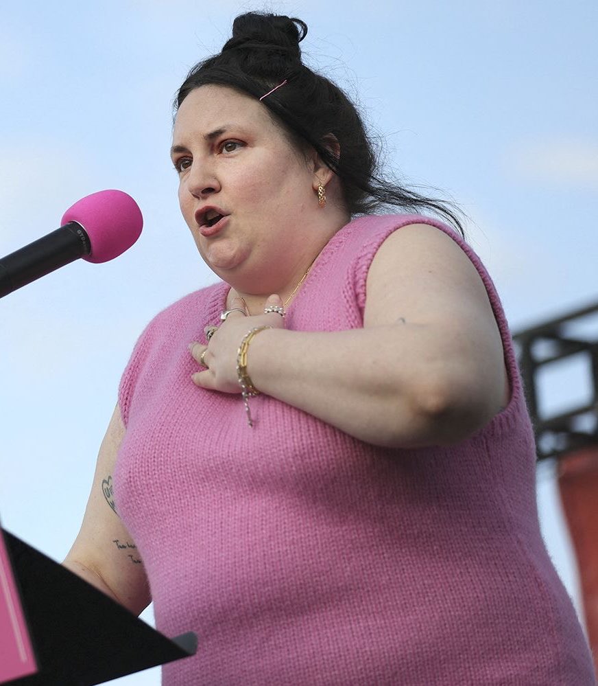 Oli London tweet media