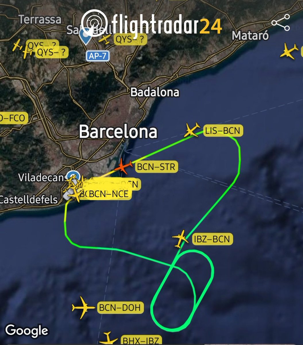 controladores's tweet image. La tripulación del vuelo saliendo de #Barcelona con destino Alemania nos comunica que tienen indicación de posible problema técnico y que necesitan realizar esperas para comprobaciones. 
Una vez realizadas durante unos 30 minutos deciden regresar, aterrizando y librando pista sin