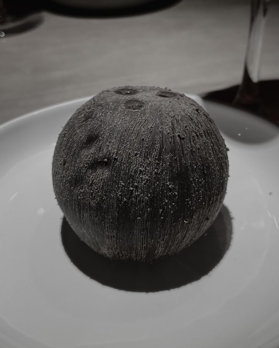 ᴍɪᴋᴏ. tweet media