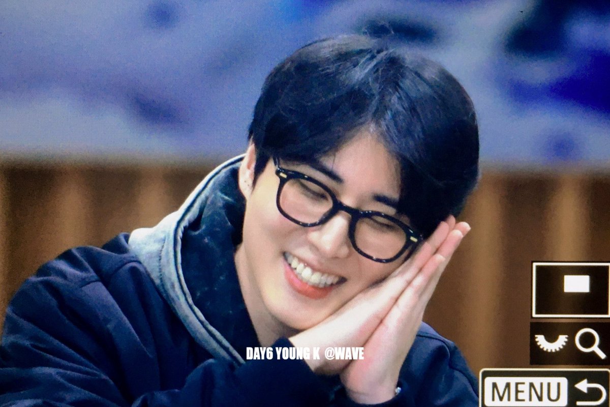 착해 tweet media