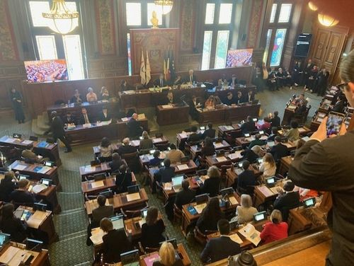 France3Paris's tweet image. Périscolaire à Paris : un plan d’urgence voté sous tension au Conseil de Paris, l’opposition exige des comptes
france3-regions.franceinfo.fr/paris-ile-de-f…
#periscolaire #conseildeparis #politique #violences