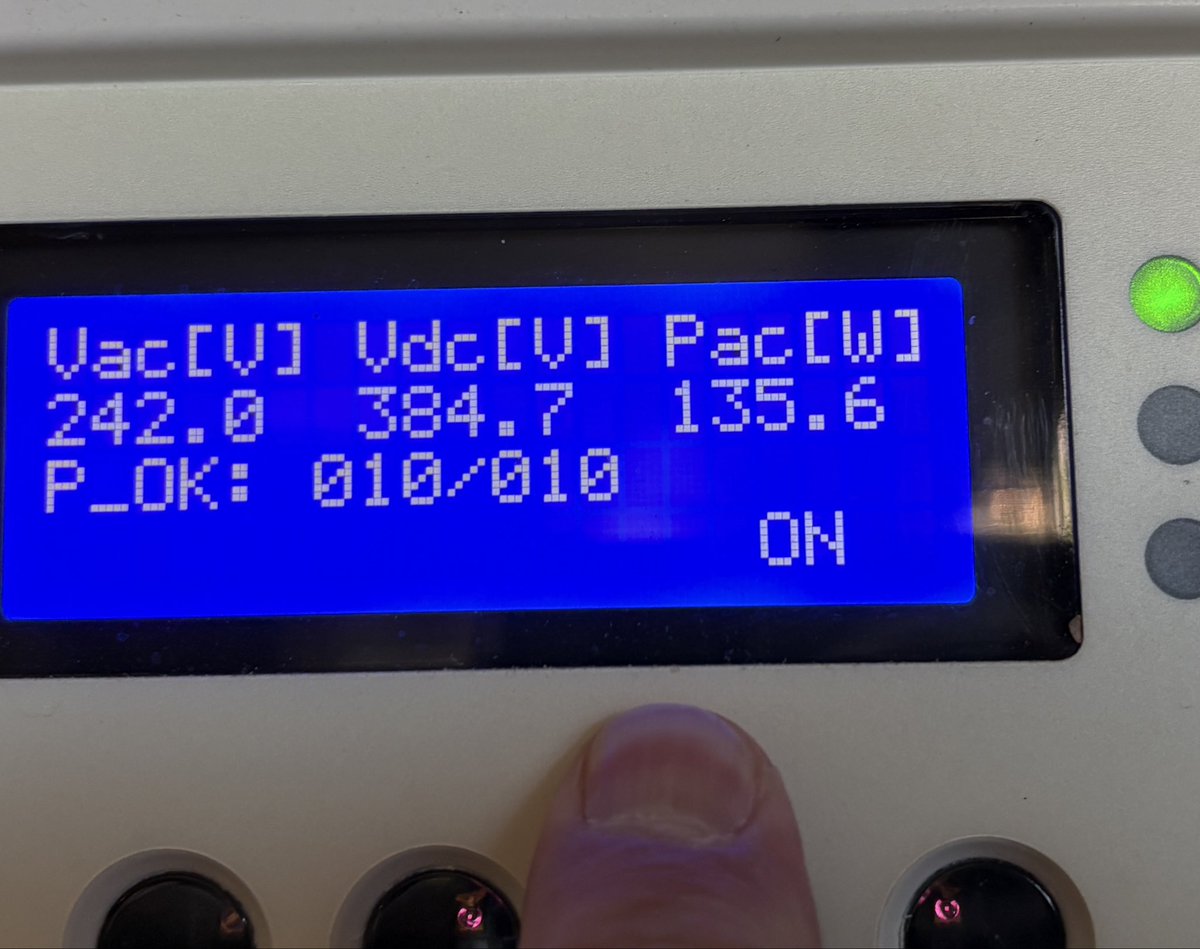stevefambro's tweet photo. At this very instant, just after 8:00 am, my house is only making 136W of solar power. 

Aptera? About 300W!! https://t.co/vhAOzDXzRi