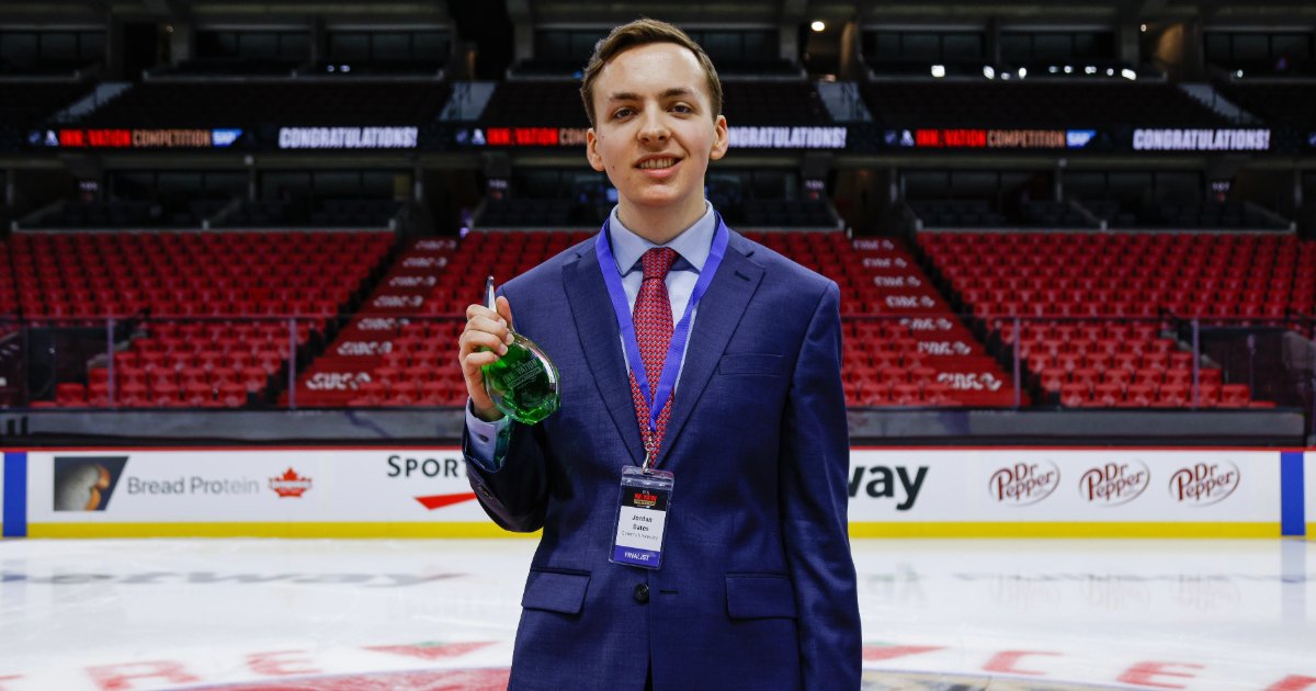 Queen's University tweet media