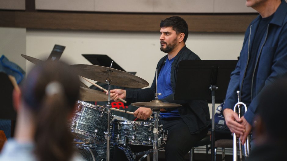 frostschoolum's tweet photo. Through The Fulbright Program, three members of the #FrostBuilt community are using music as a bridge across cultures. Together, their experiences are highlighted in our #FrostNews to reflect how music can foster connection and create impact: https://t.co/kWRDba0yIE

#fullbright #frostschoolum #fsom