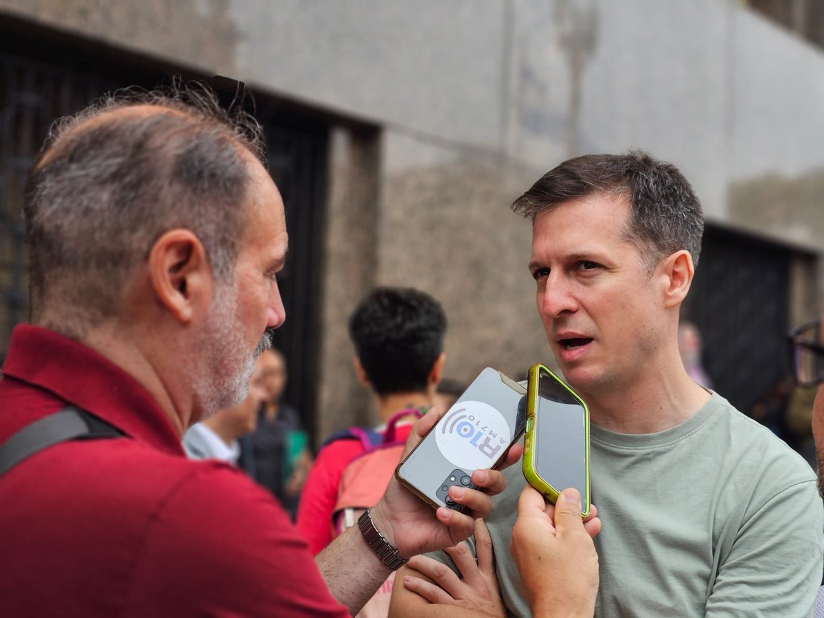 Acompañamos la movilización al Ministerio de Economía convocada por distintas organizaciones de y para personas con discapacidad. Exigimos que Caputo y Lugones paguen las deudas del Incluir Salud y cumplan con la Ley de Emergencia.