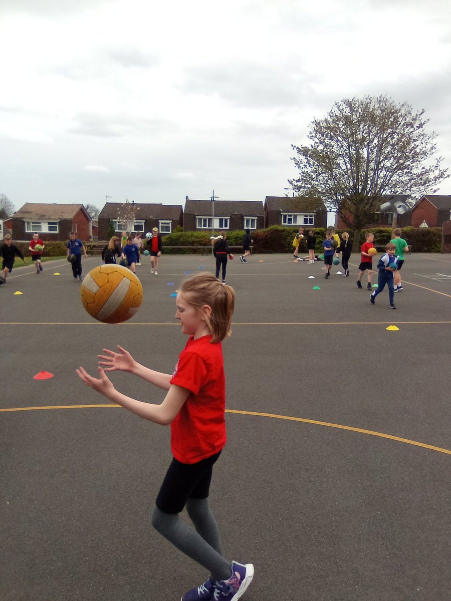 Class4Highpri's tweet photo. #HighfieldsPE Lots of fun was had in our first lesson on our new topic of watch, aim, strike. https://t.co/cjyZPv17x1