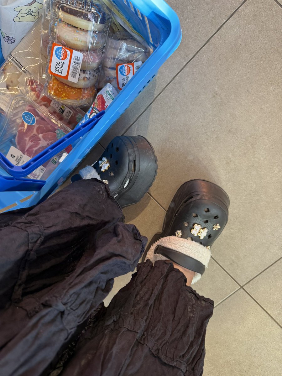 Pandora 𓆩ꨄ︎𓆪 EN Vtuber 🎀⛓️ tweet media