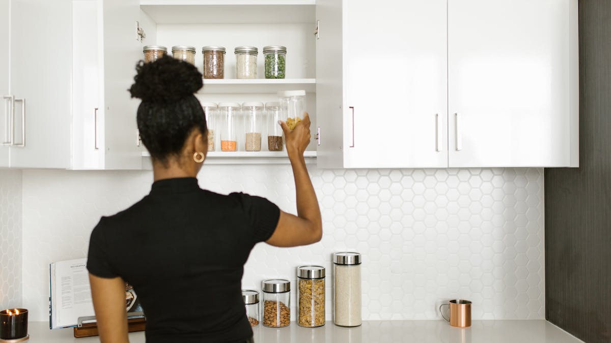 onlinedot's tweet photo. How to Stock Your Pantry for Quick and Easy Meals

Stock a few smart staples and you can turn “what’s for dinner?” into a 10-minute win.

From quick pastas to easy bowls—here’s how to build a pantry that actually works for you 🥫✨

https://t.co/OaxwAcd2Za 

#EasyMeals https://t.co/fWsNsLFJlq