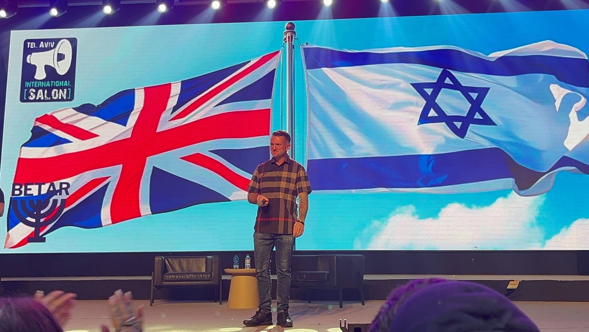 Pope Leo XIV: Been to Nigeria 9 times and has visited every area that has Catholics in it

He met with over 70 bishops from Nigeria last month and they were amazed by how much he knew about the country and how much he was doing for it behind the scenes 

Tommy Robinson: