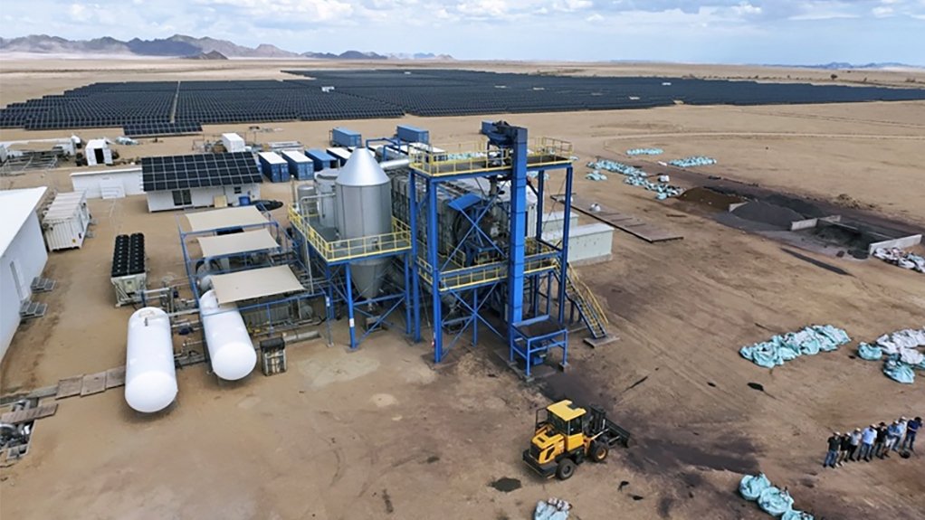 MiningWeekly's tweet image. Multi-country hydrogen-based iron-ore-to-green-steel breakthrough in Namibia
#hydrogen #ironore #steel #Namibia @MartinCreamer1 
 bit.ly/4tgFz3i