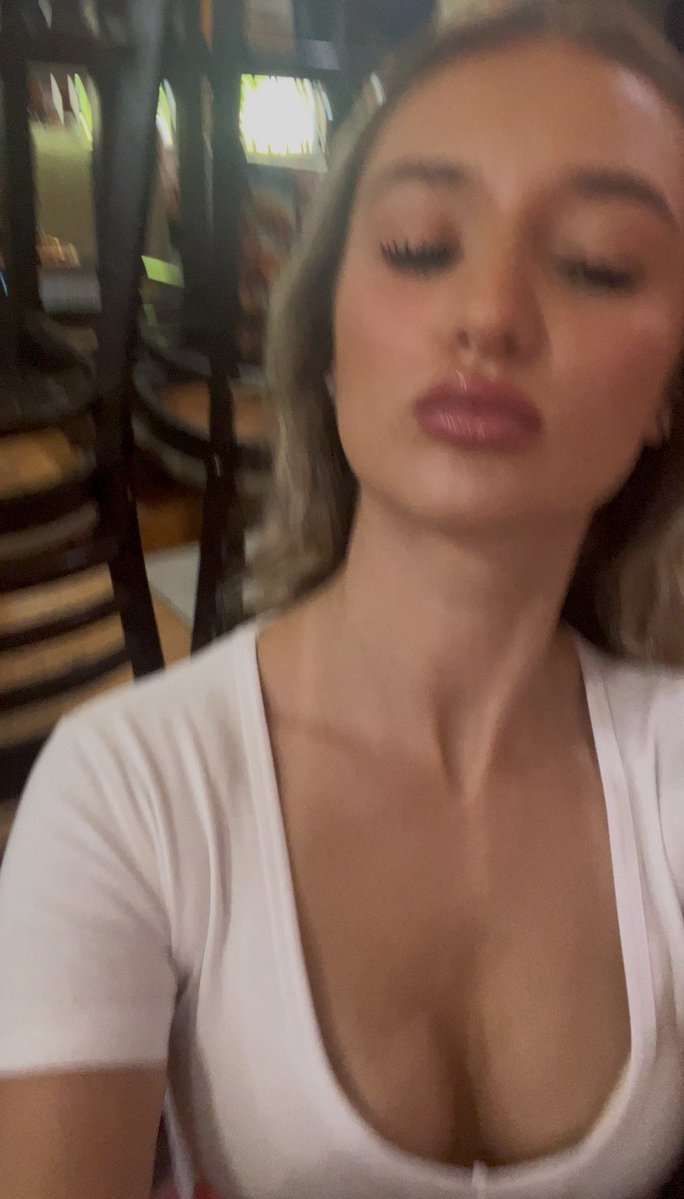 Kristin °❀⋆.ೃ࿔*:･ tweet media